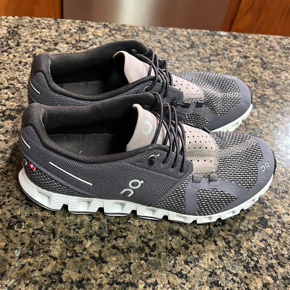 On Running Shoes On Cloud Tennis Shoes Size 6 Poshmark